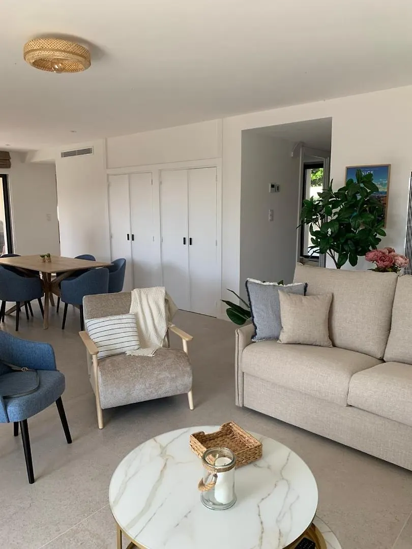 Superbe Appartement 4 Pieces - Acces Piscine Cagnes-sur-Mer Apartment